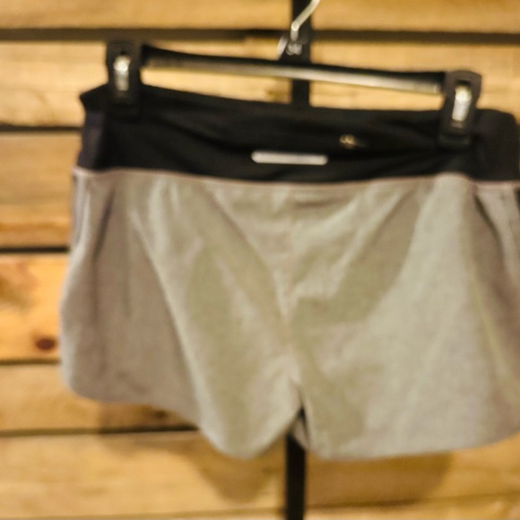 💥SOLD💥EUC Athletic Shorts grey and black - Picture 2 of 4